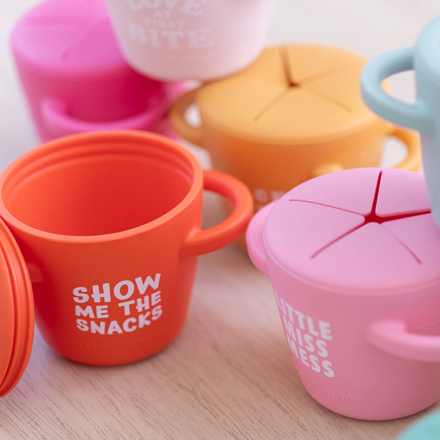 Happy Snacker - Show Me The Snacks