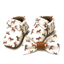Load image into Gallery viewer, Mishmoccs Saddle Up no Fringe Horse Moccosins