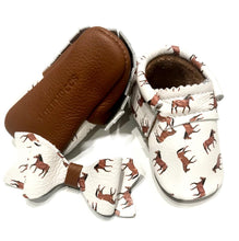 Load image into Gallery viewer, Mishmoccs Saddle Up no Fringe Horse Moccosins