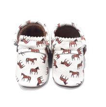 Load image into Gallery viewer, Mishmoccs Saddle Up no Fringe Horse Moccosins