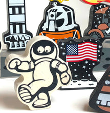 Load image into Gallery viewer, BeginAgain - Lunar Lander Balance Game &amp; Playset
