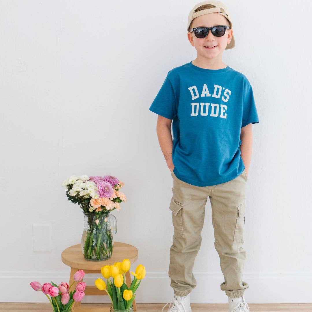 Indigo short-sleeve t-shirt with sand-colored graphic for boys
