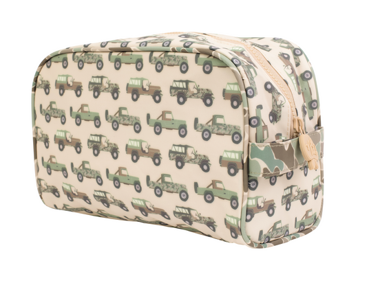 Apple of my Isle Dopp Kit in coated fabric, 10x6x4.5 inches, with mesh interior pocket
