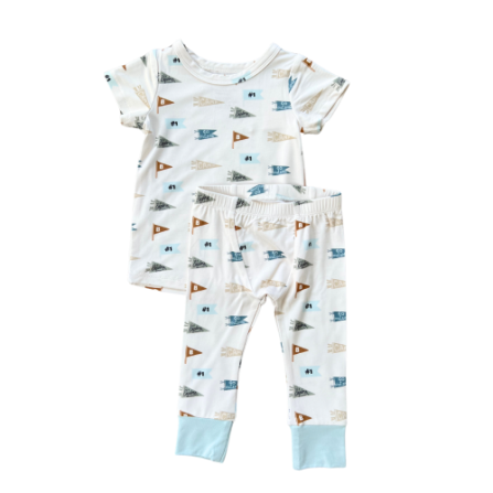 SS Lounge Set in Retro Banner design by Baby Sprouts, featuring vintage-inspired banner pattern