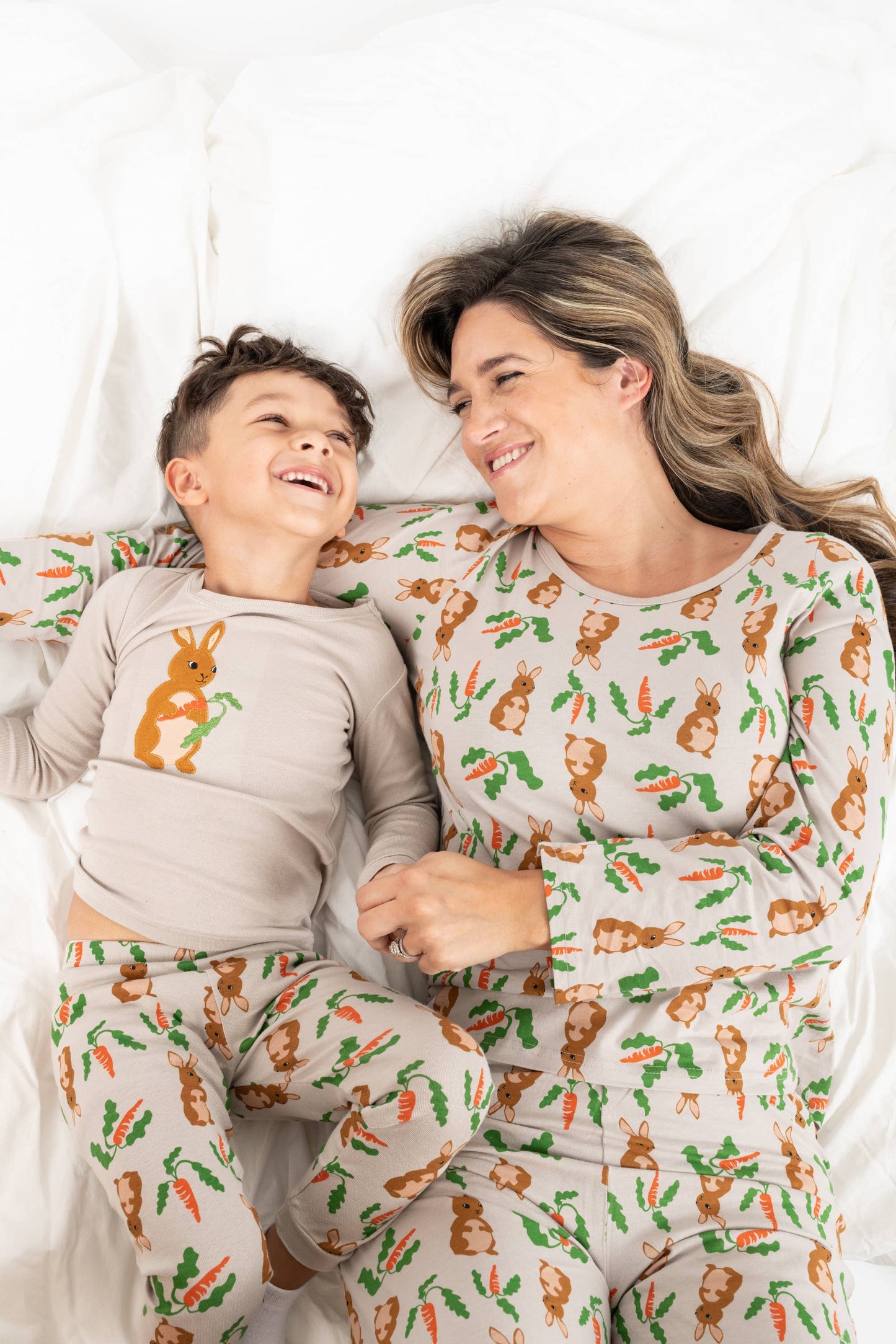 Kids Two Piece Cotton Pajamas Bunnies: BUNNY RABBIT