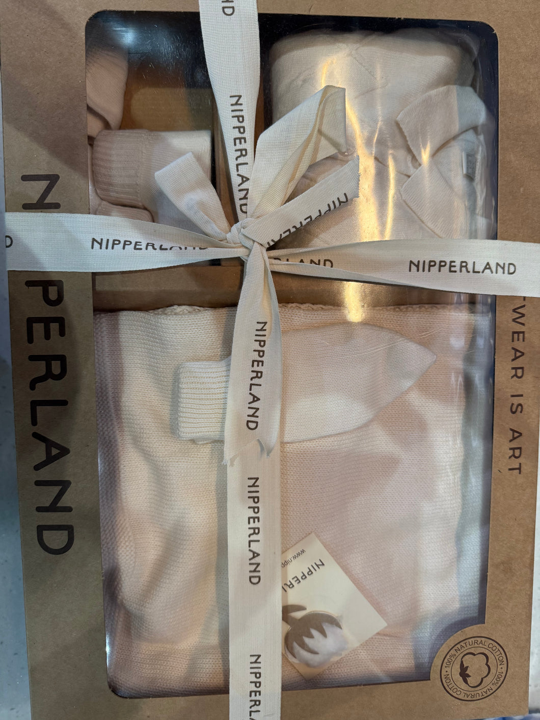 RV Nipperland- luxury knitted baby gift box set
