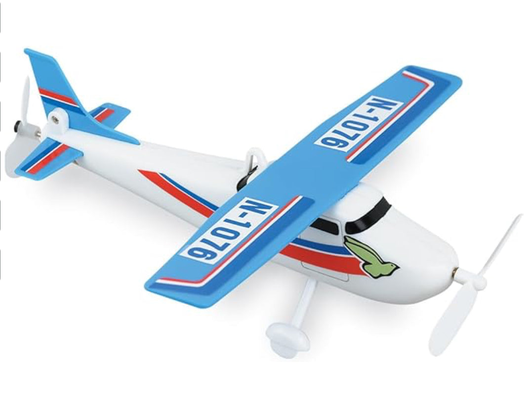 Flying Skyhawk On A String
