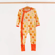 Load image into Gallery viewer, Pumpkin Pals Organic Cotton Pajamas
