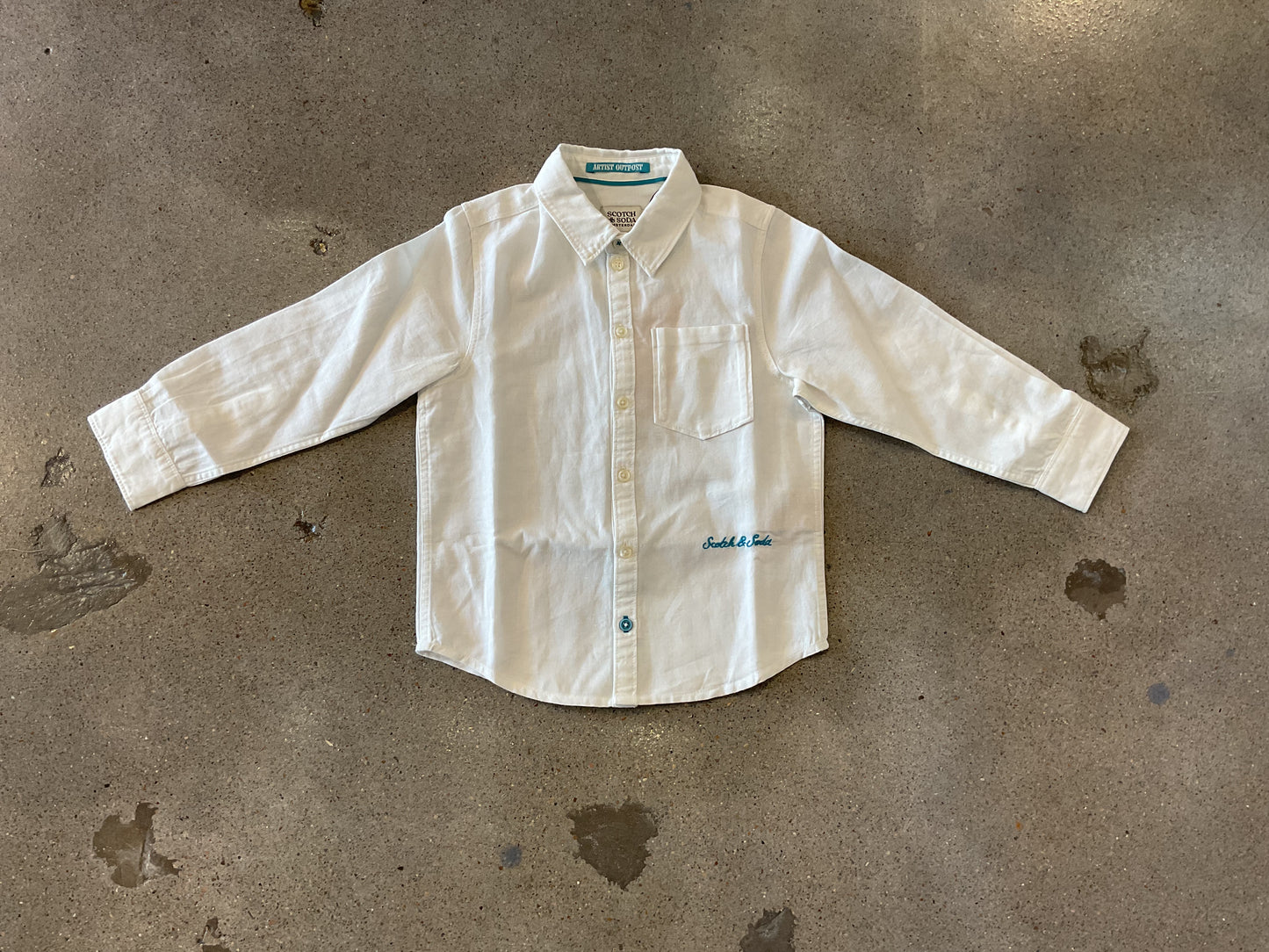 Scotch & Soda linen shirt in relaxed fit, neutral tone, natural texture detail