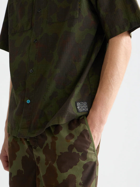 Olive Night yarn-dyed linen-blend shorts with painterly animal print, regular fit by Scotch & Soda